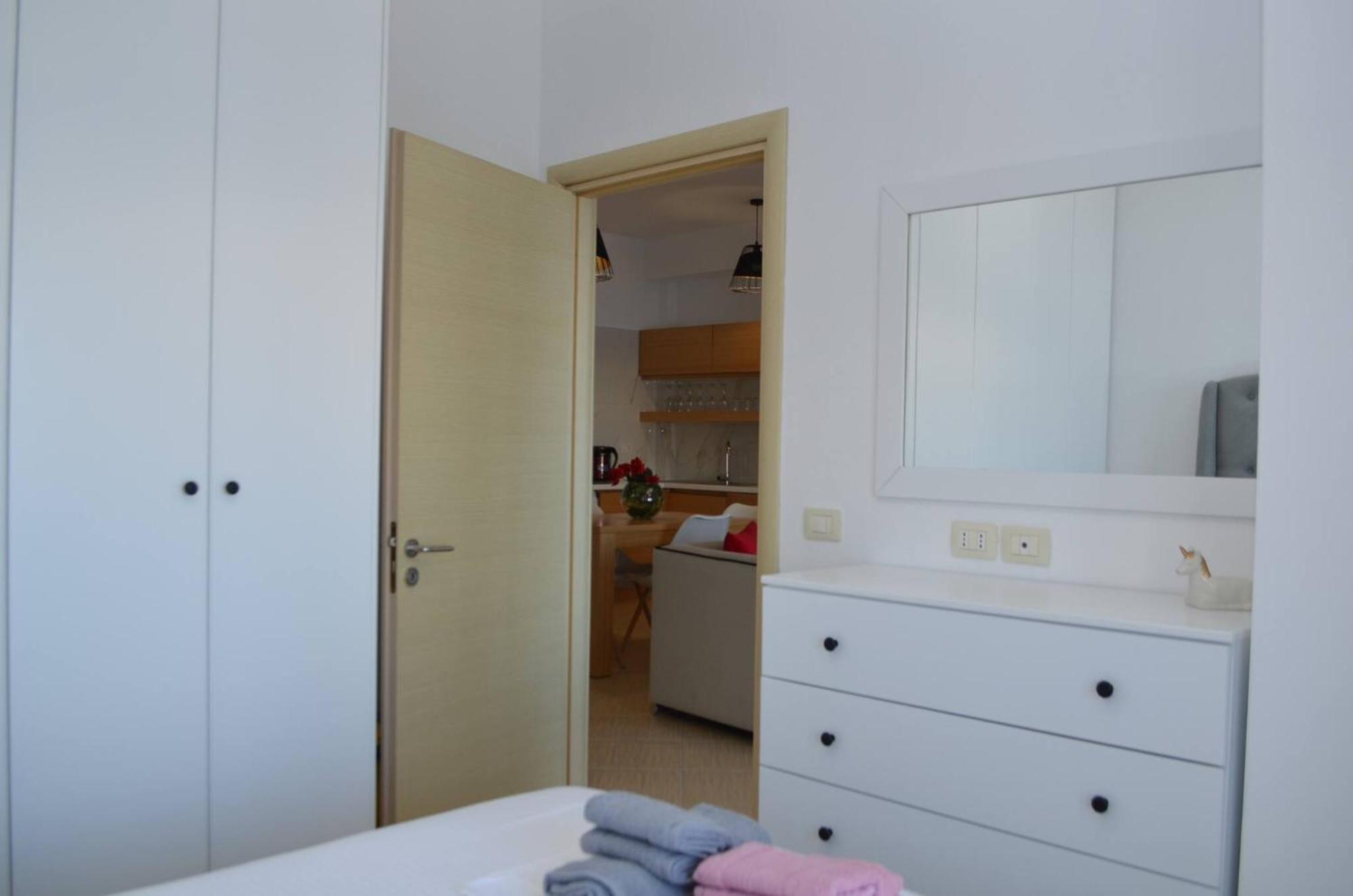 Sunset Tarraces Apartment Саранде Екстериор снимка